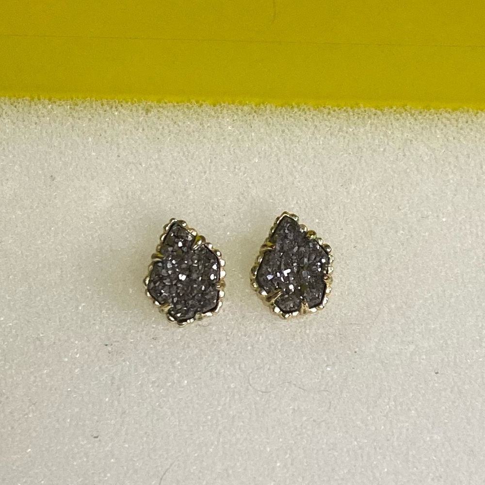Authentic Kendra Scott stud earrings